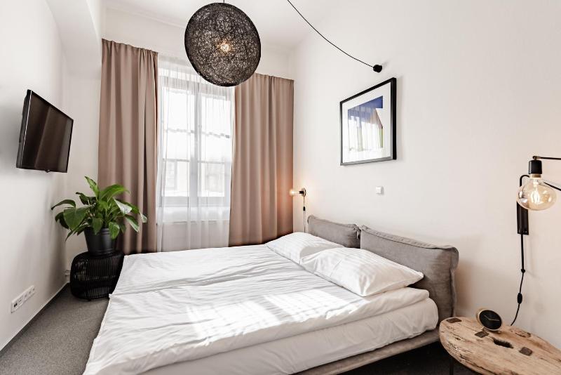 Economy Double Room image 4