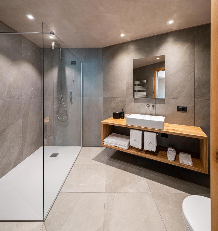 Deluxe Double or Twin  Room - Annex Ground Floor image 1