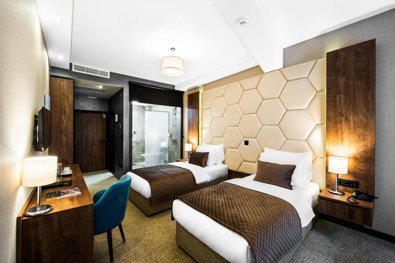 Comfort Twin Room image 1
