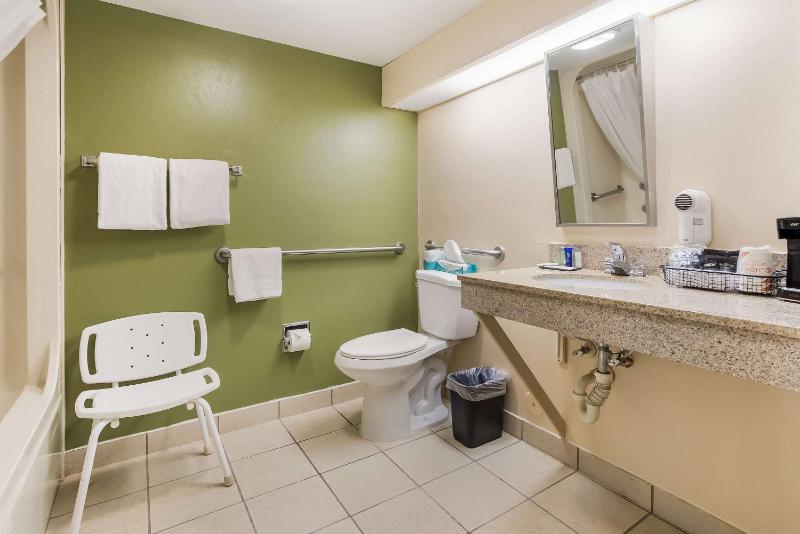Queen Room - Disability Access/Non-Smoking image 2