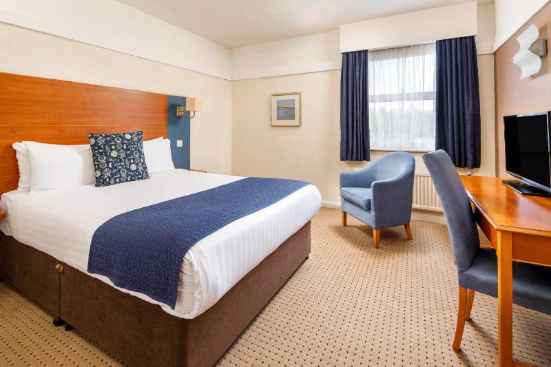 Classic Double Room image 4
