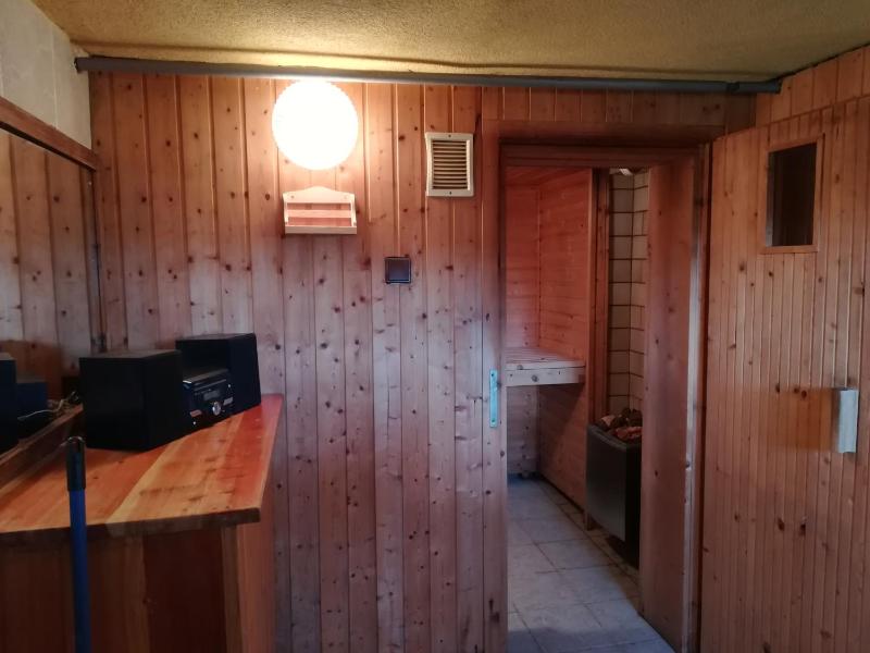 Five-Bedroom House image 3