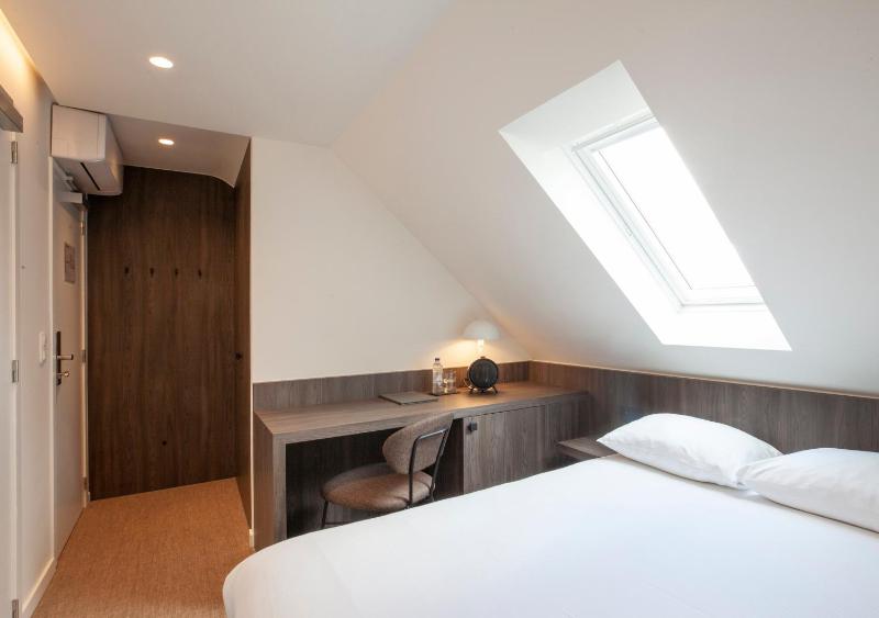 Single Room image 3
