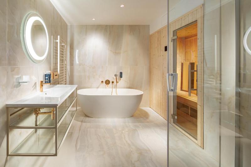 Riverside Suite image 2