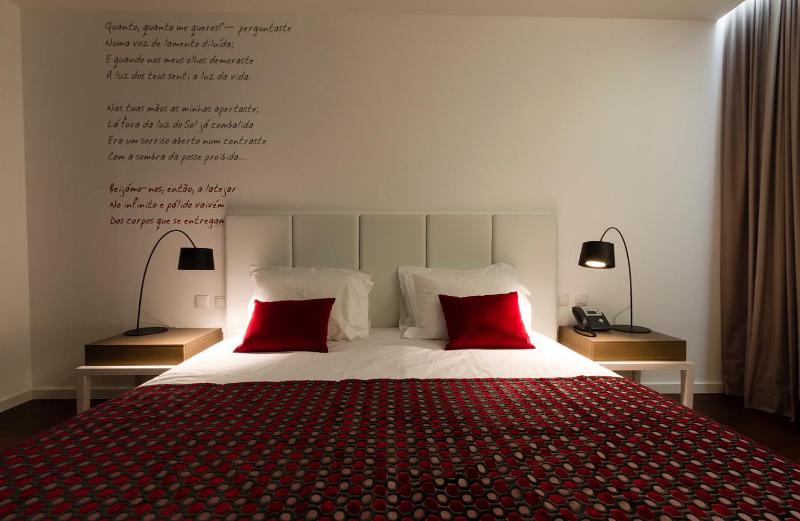 Junior Suite with Balcony image 2