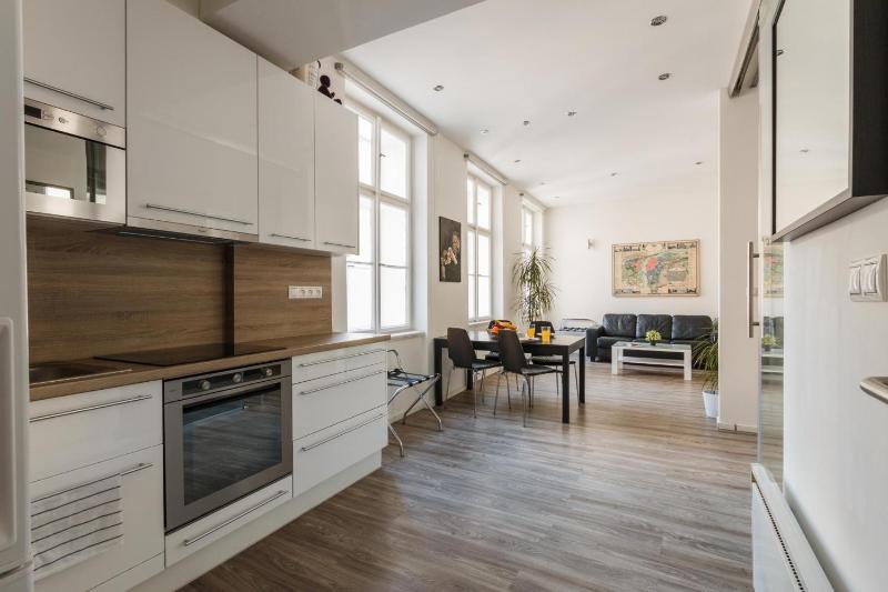 Prague Days - Open-plan Studio with AC near National Theatre - image 11