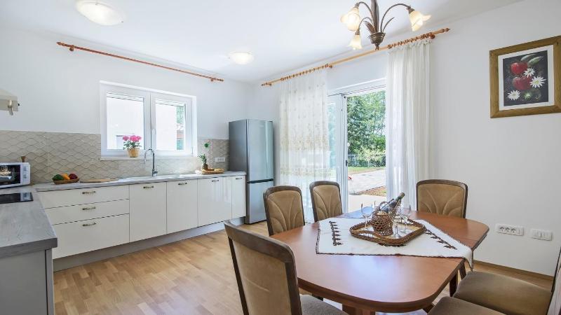 Villa Ana by Villas Holiday - image 35