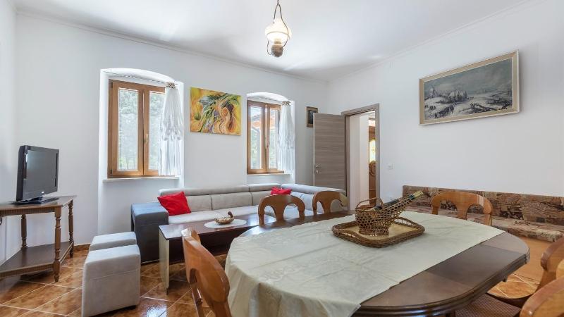 Villa Ana by Villas Holiday - image 32