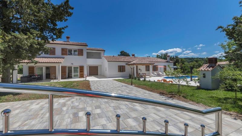 Villa Ana by Villas Holiday - image 13