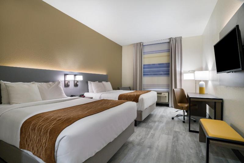 Queen Room with Two Queen Beds - Disability Access/Non-Smoking image 2