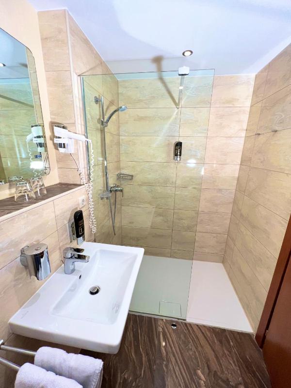 Family Room with Balcony or Terrace image 3