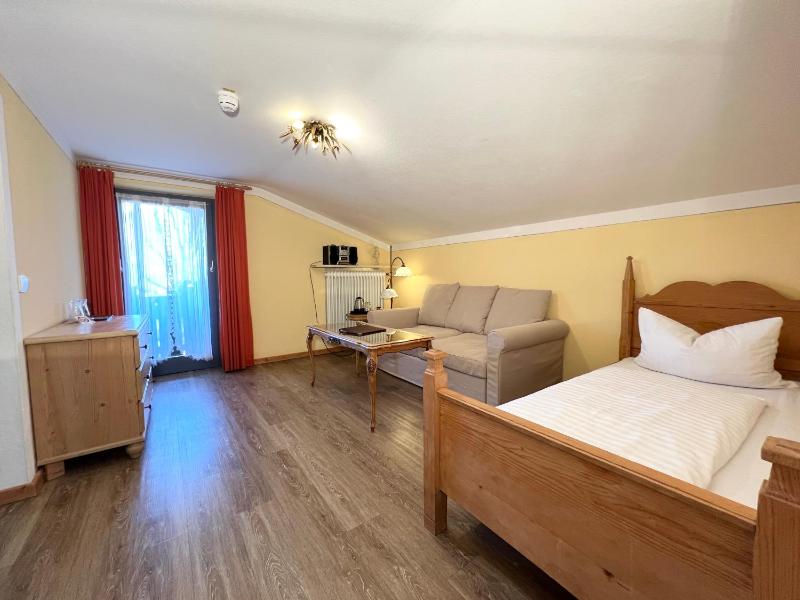 Suite with Balcony image 3