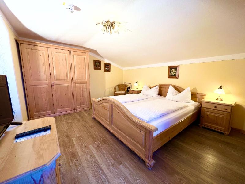 Suite with Balcony image 1