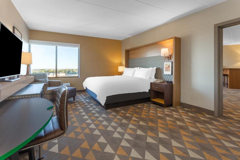 Standard Room image 4