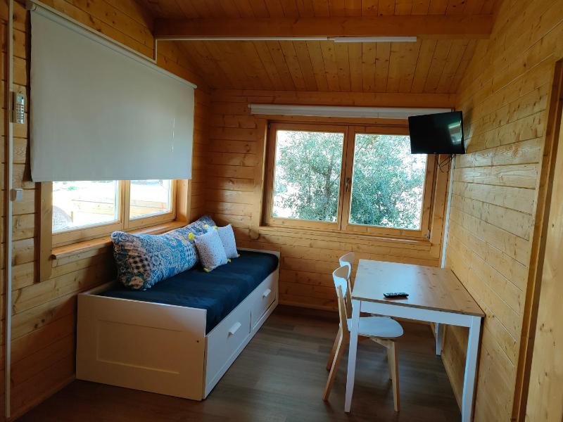 Two-Bedroom Bungalow image 3