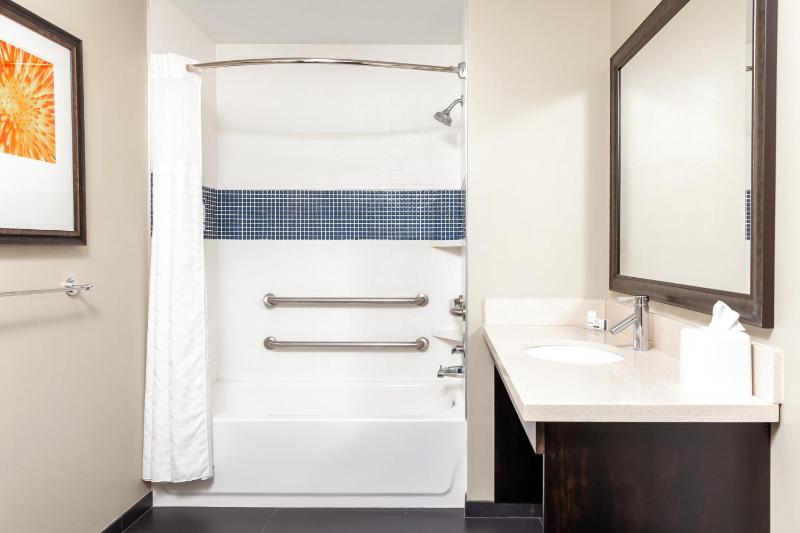 King Studio Suite - Mobility Access Tub/Non-Smoking image 4