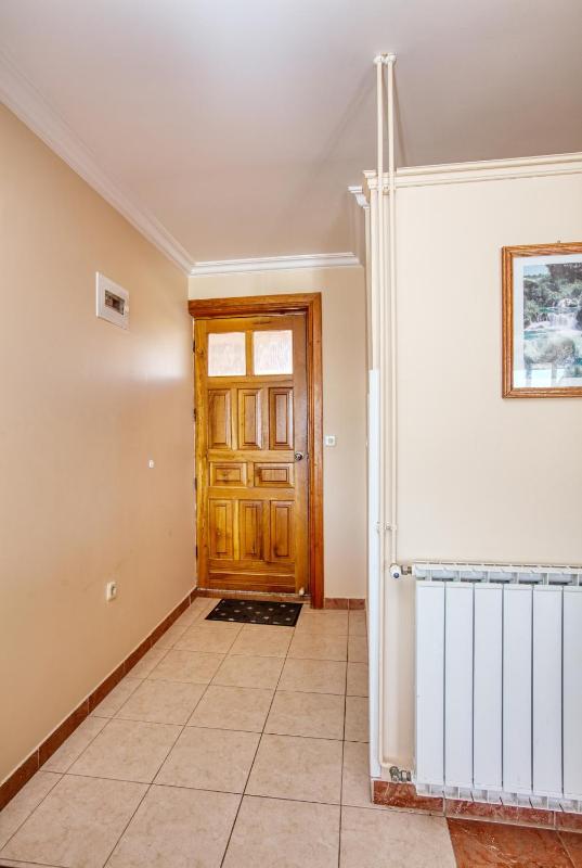 One-Bedroom Apartment with Terrace and Sea View image 2