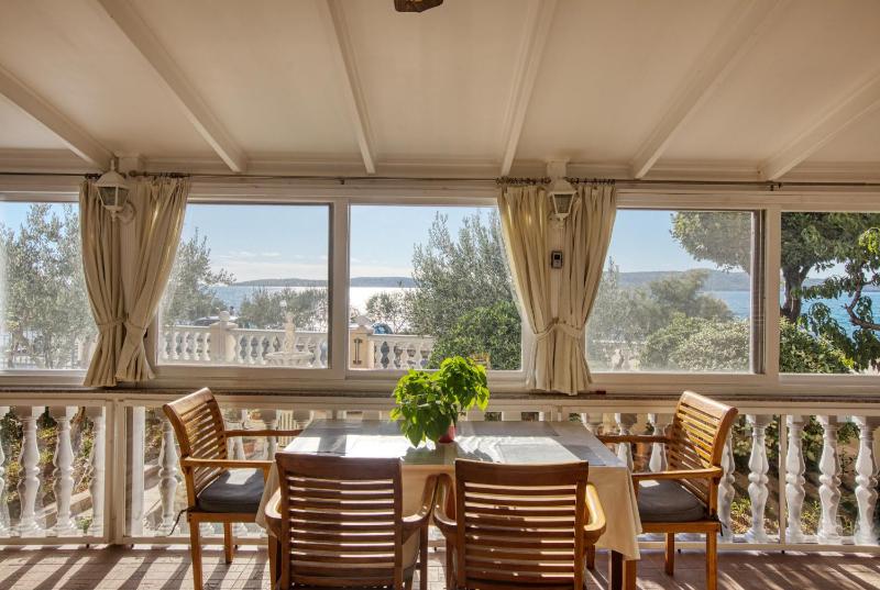 Two-Bedroom Apartment with Terrace and Sea View image 3