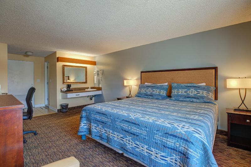 King Room image 4