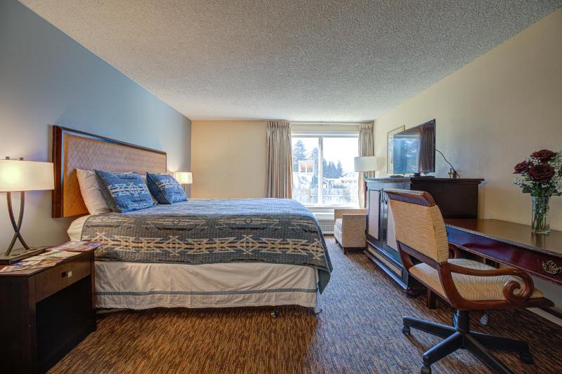 King Room image 3