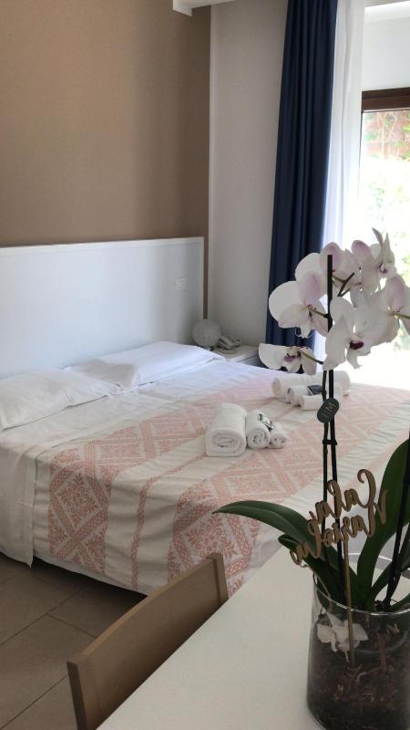Double Room image 3
