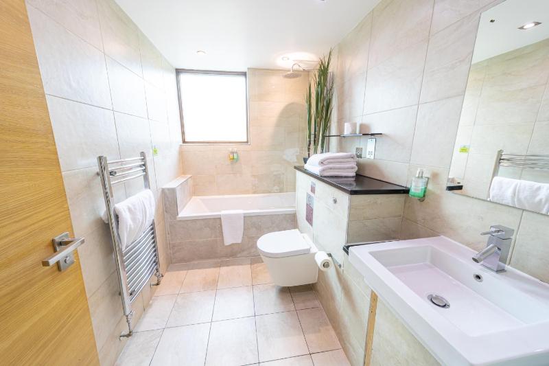Duplex Executive Penthouse image 3