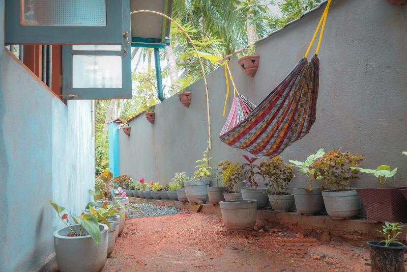 Red Eyes Cottage-Hikkaduwa - image 11