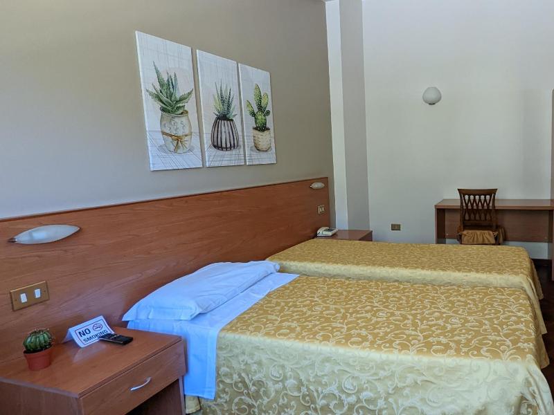 Standard Single Room with Shower image 1