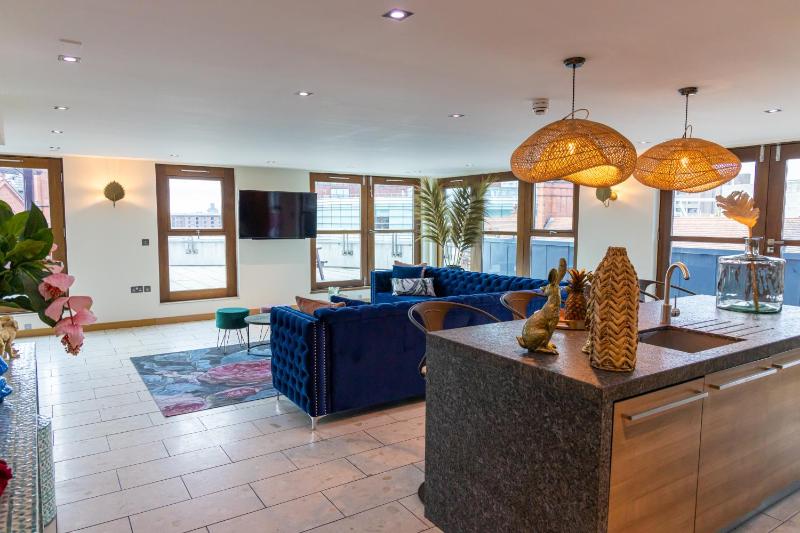 Duplex Executive Penthouse image 1