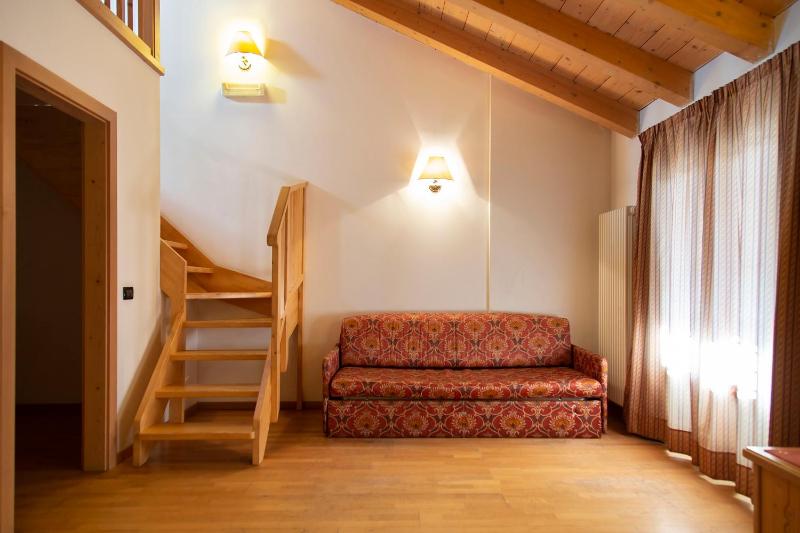Family Room image 3