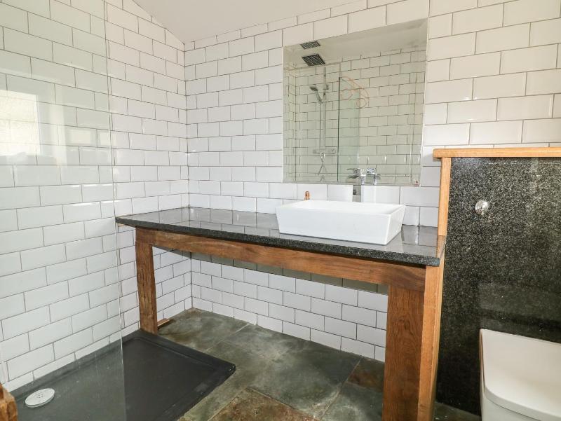 Top Hill Farm Cottage - image 24