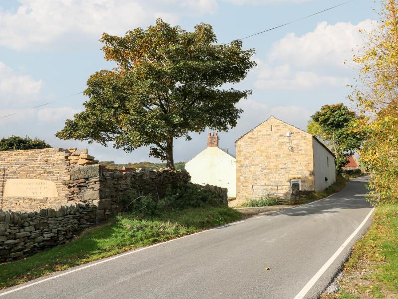 Green Barn - image 30
