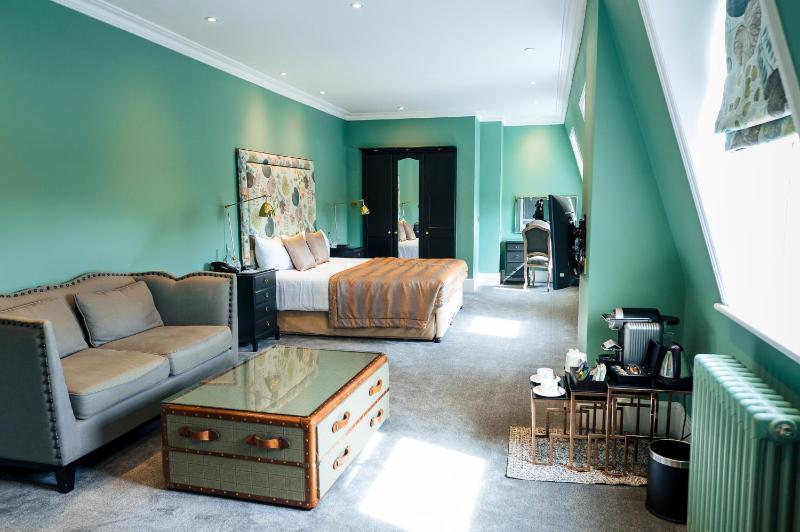 Spacious Double Room image 2