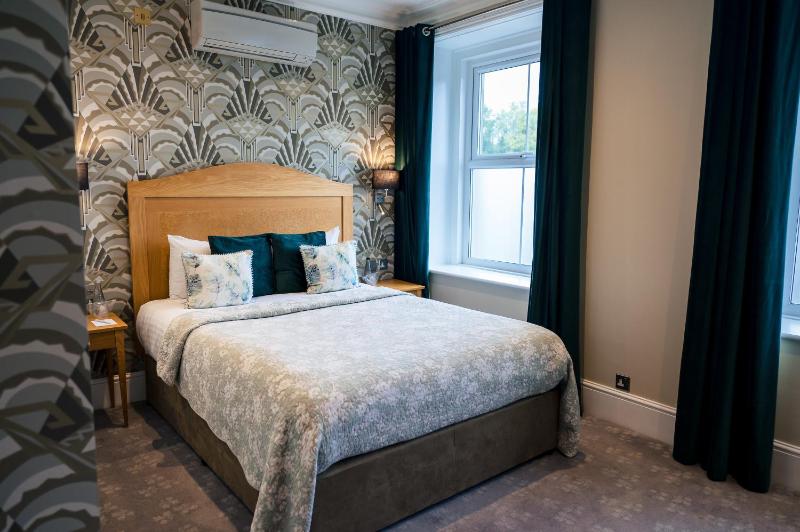Deluxe Double Room image 3