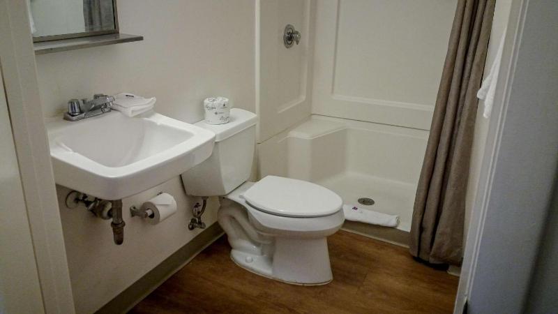 Deluxe Queen Room - Non-Smoking image 1