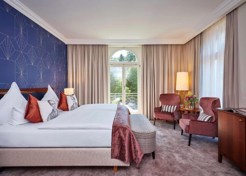 Superior Double Room image 4