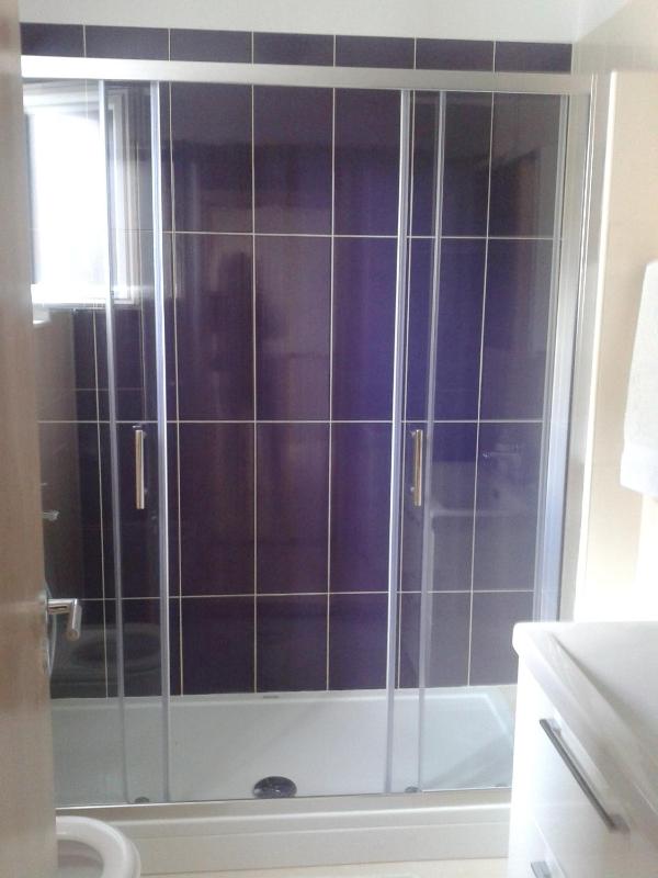 4 bedroom apartment with 3 bathrooms and private parking - Apartments Orange - image 8