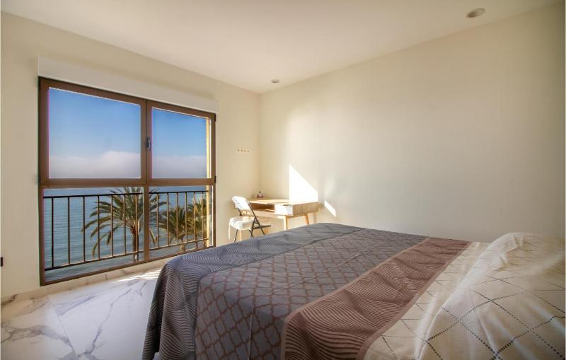 Awesome Apartment In Santa Pola With Wifi - image 7