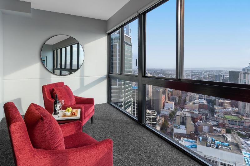 Three-Bedroom Altitude Suite image 4