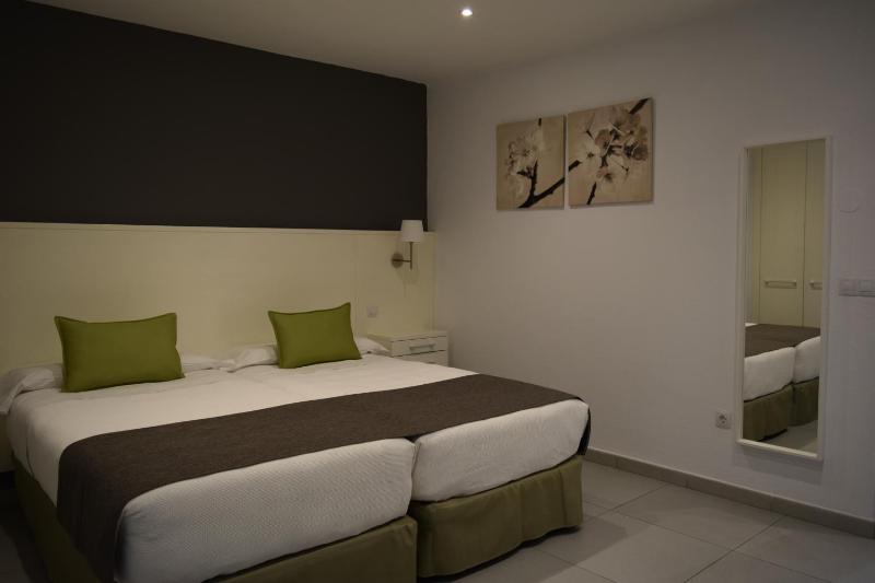 Apartamentos Hotel Parque - image 13