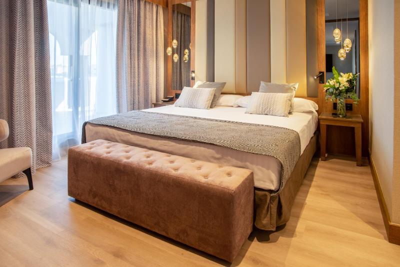 Junior Suite image 1