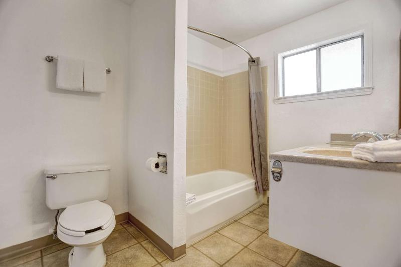 Suite image 2