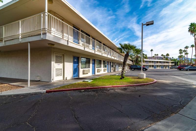 Motel 6-Palm Springs CA - East - Palm Canyon - image 50