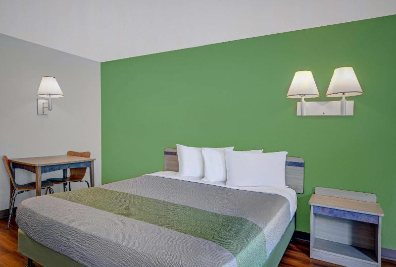 King Room image 2