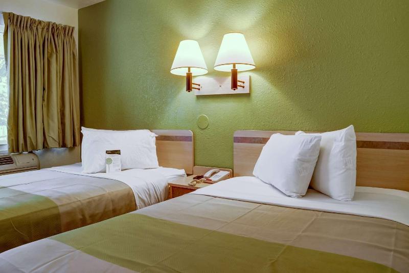 Deluxe Quadruple Room - Non-Smoking image 4
