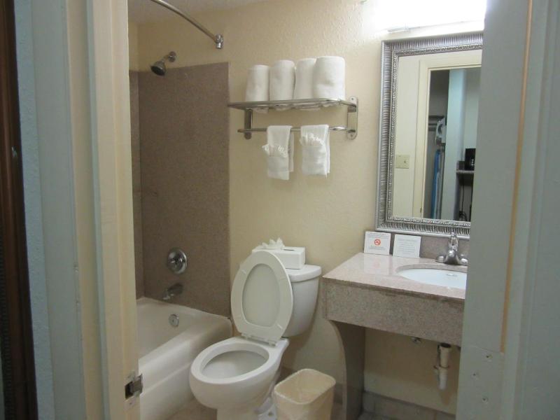 Double Room with Two Double Beds - Non-Smoking image 3