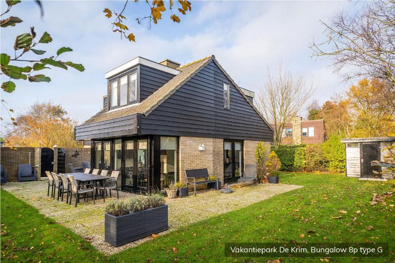 Four-Bedroom Bungalow image 1