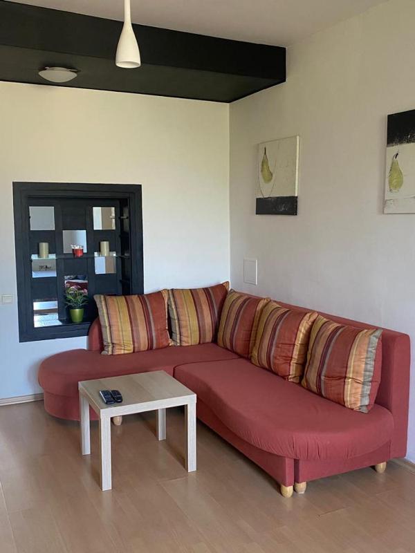 Apartment with Garden View image 3