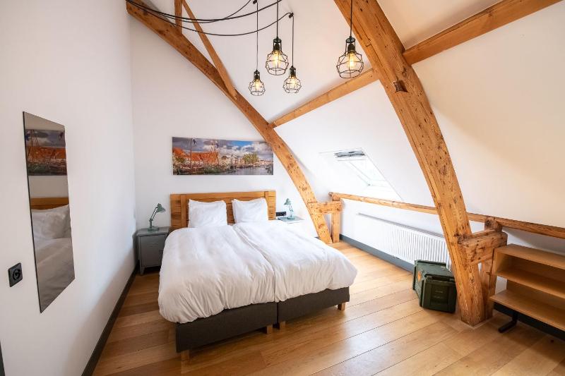 Deluxe Double or Twin Room image 1
