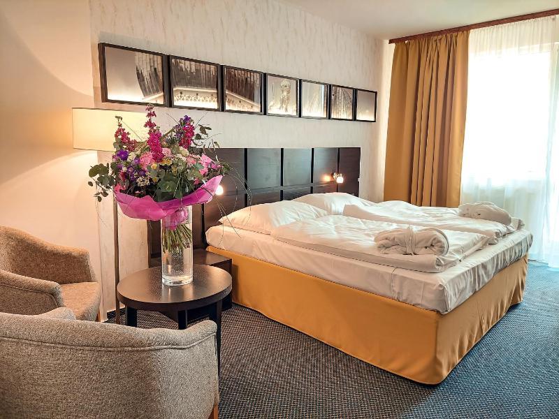 Double Room with Water Park and Sauna Access image 2